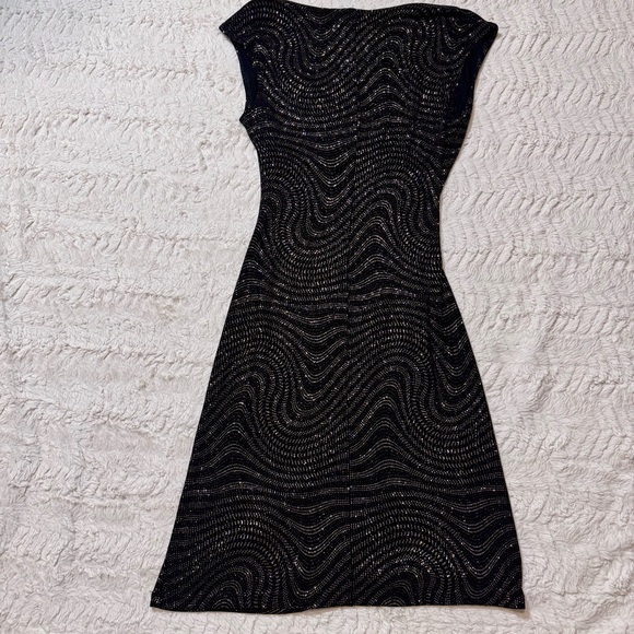 Black & Gold Glitter Wavy Pattern V-Neck A-Line Cocktail Midi Dress Y2K grail - Picture 2 of 6
